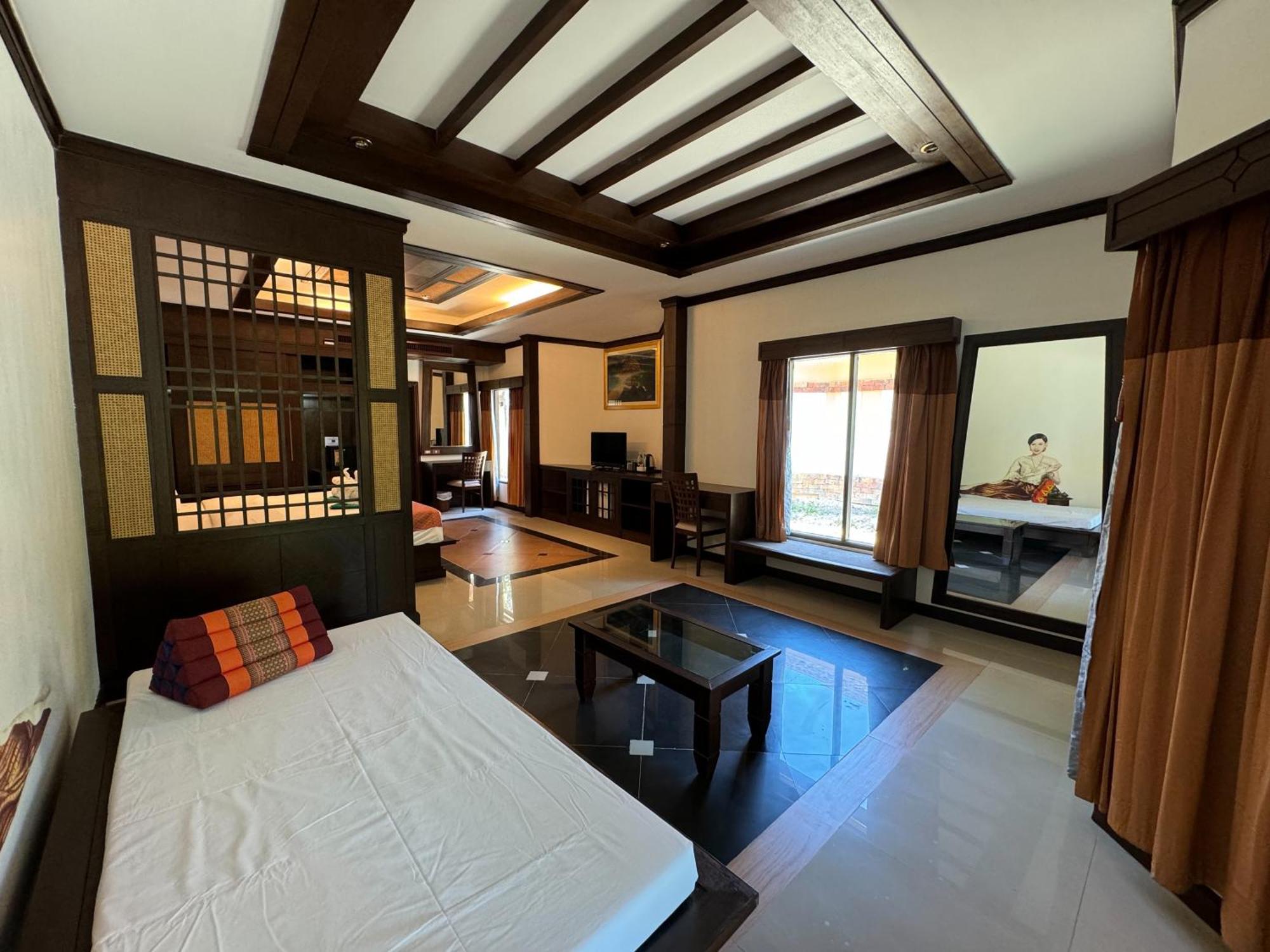 Beach Bungalow At Lanta Resort Ко-Ланта Экстерьер фото